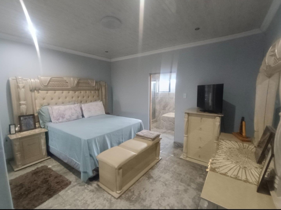 4 Bedroom Property for Sale in Bishops Bay Free State